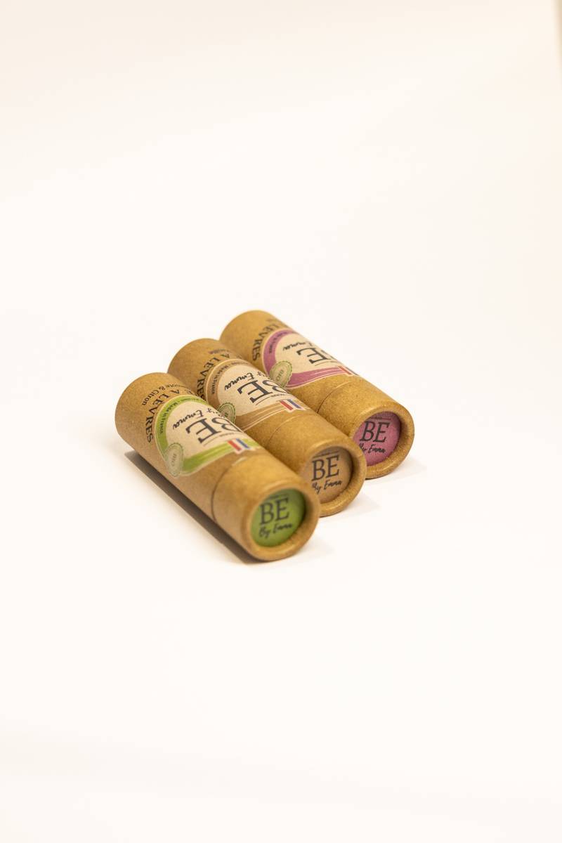 trio-baumes-levres-bio-push-up 3 baumes à lèvres bio sont disponibles : bergamote & citron, hibiscus et vanille